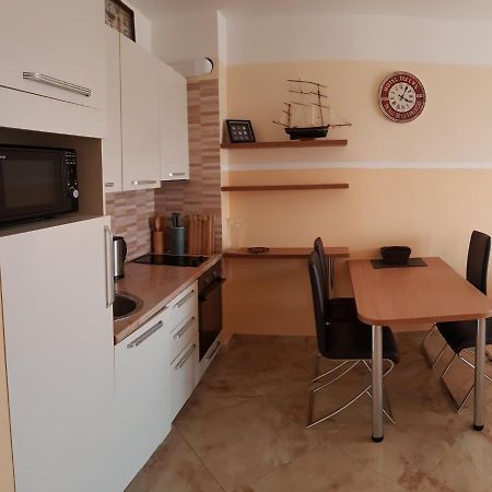Apartment Sea Space 2 Dobra Voda Exterior foto