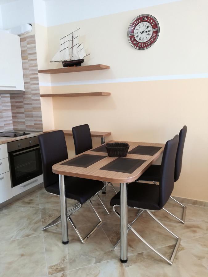 Apartment Sea Space 2 Dobra Voda Exterior foto